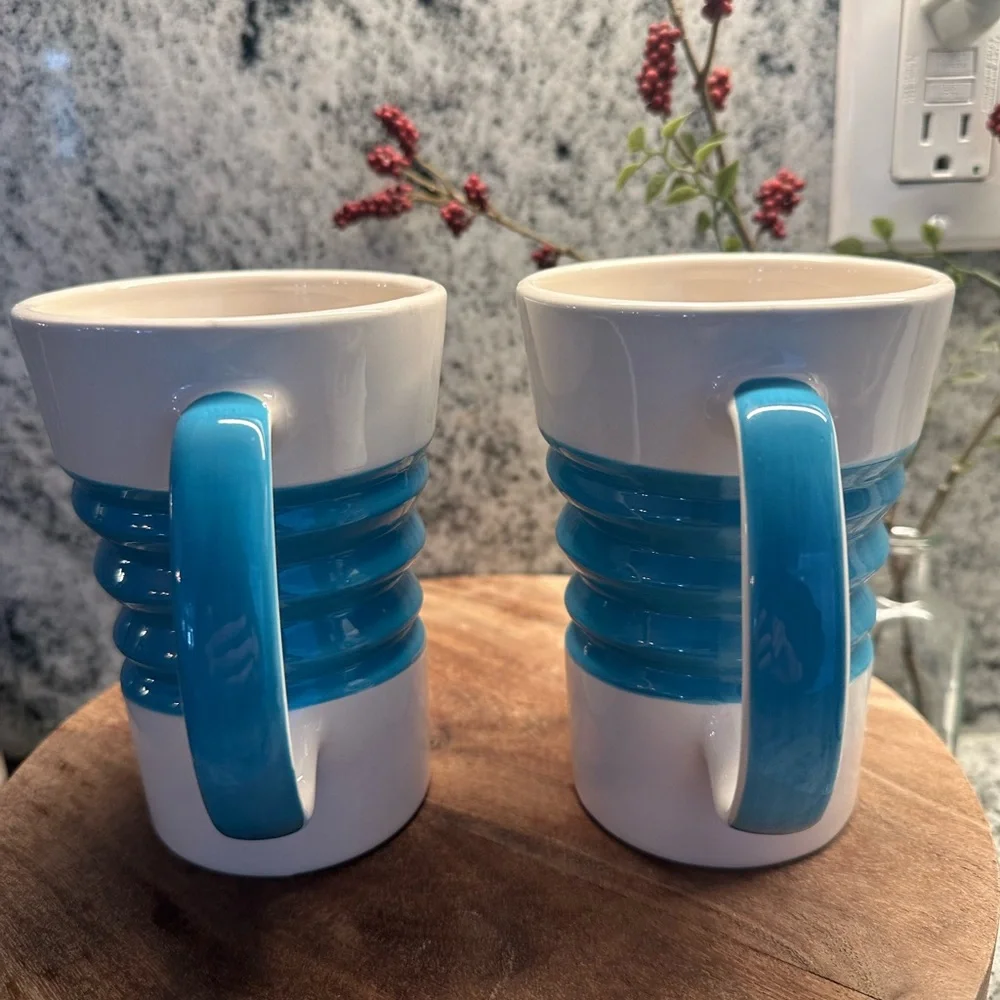 Pier 1 Blue & White Accordion Ribbed Design Stoneware Mug Coffee Tea Set 2